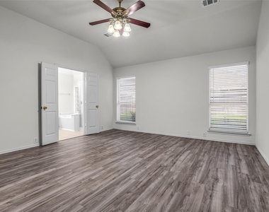 11934 Leaf Oak Drive - Photo Thumbnail 10