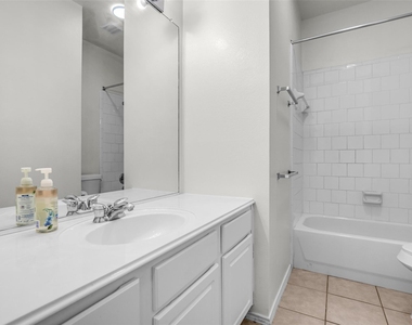 11934 Leaf Oak Drive - Photo Thumbnail 11