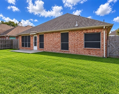 11934 Leaf Oak Drive - Photo Thumbnail 17