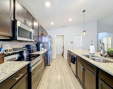 11759 Pink Plumeria Court - Photo Thumbnail 20