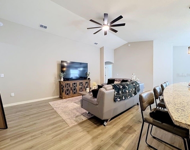 11759 Pink Plumeria Court - Photo Thumbnail 17