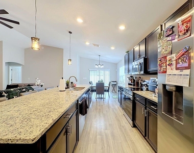 11759 Pink Plumeria Court - Photo Thumbnail 18
