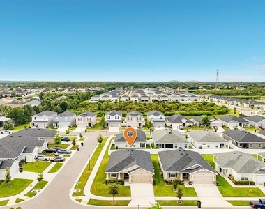 11759 Pink Plumeria Court - Photo Thumbnail 5