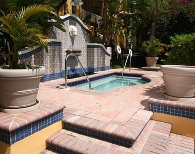 1810 E Palm Avenue - Photo Thumbnail 24