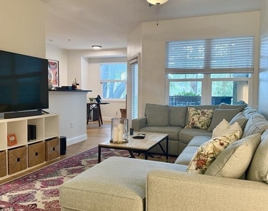 1810 E Palm Avenue - Photo Thumbnail 1