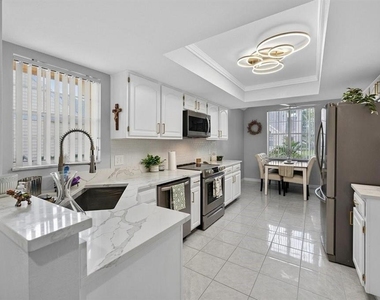 3612 Pine Knot Drive - Photo Thumbnail 4