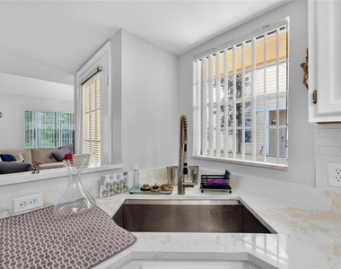 3612 Pine Knot Drive - Photo Thumbnail 6