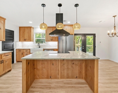 90 Coolcrest Drive - Photo Thumbnail 16