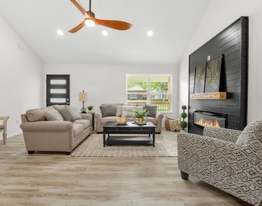 90 Coolcrest Drive - Photo Thumbnail 4