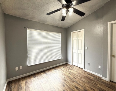 6339 Osprey Lake Circle - Photo Thumbnail 14