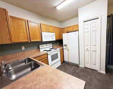 6339 Osprey Lake Circle - Photo Thumbnail 9