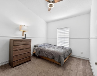 864 17th Ave N - Photo Thumbnail 16