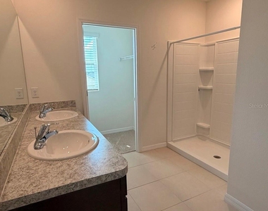7060 Silverado Ranch Boulevard - Photo Thumbnail 9