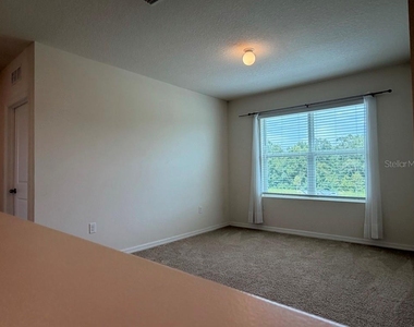 7060 Silverado Ranch Boulevard - Photo Thumbnail 14