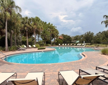 7060 Silverado Ranch Boulevard - Photo Thumbnail 15