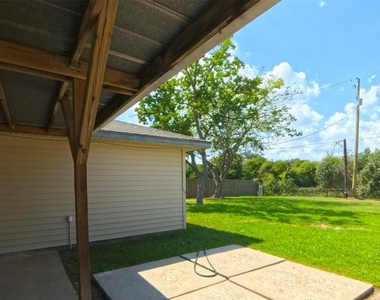 1115 Newport Boulevard - Photo Thumbnail 21