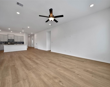 42813 Terraza Boulevard - Photo Thumbnail 5
