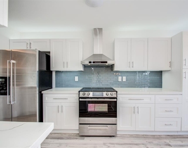 10332 Longmont Drive - Photo Thumbnail 7