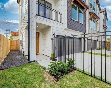 1611 Erin Street - Photo Thumbnail 4