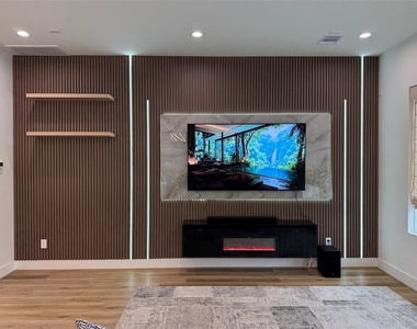 1611 Erin Street - Photo Thumbnail 1