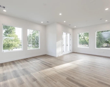 1611 Erin Street - Photo Thumbnail 10