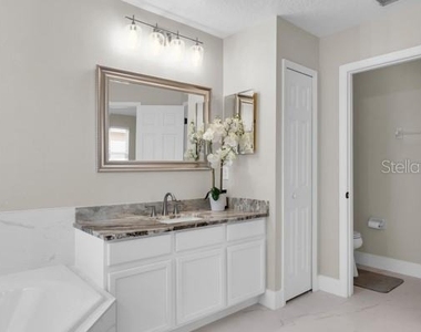12703 Moss Park Ridge Drive - Photo Thumbnail 17