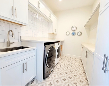 706 Delano Street - Photo Thumbnail 14