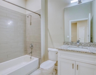 1801 Houston Street - Photo Thumbnail 27