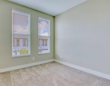 1801 Houston Street - Photo Thumbnail 24