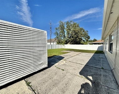 913 Nancy Court - Photo Thumbnail 16
