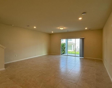 2599 Winsome Way - Photo Thumbnail 6