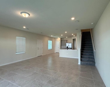 2599 Winsome Way - Photo Thumbnail 8