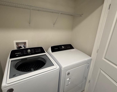 2599 Winsome Way - Photo Thumbnail 16