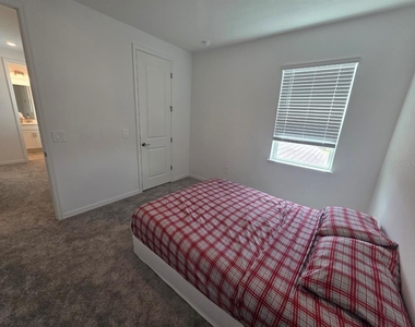 5659 Ficus Aurea Street - Photo Thumbnail 20