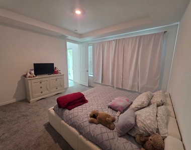 5659 Ficus Aurea Street - Photo Thumbnail 12