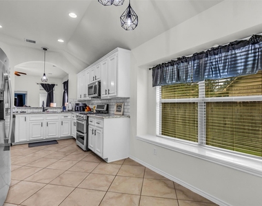 31803 Forest Park Trail - Photo Thumbnail 19