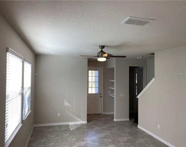 2924 Windmill Drive - Photo Thumbnail 8