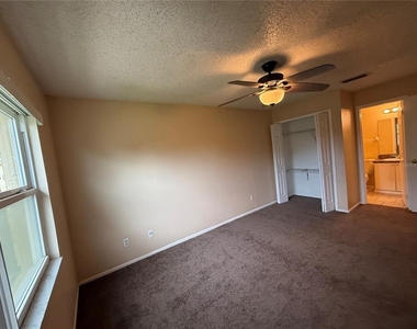 9927 Turf Court - Photo Thumbnail 6
