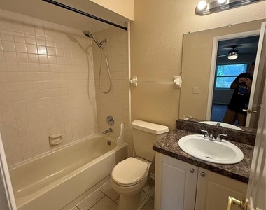 9927 Turf Court - Photo Thumbnail 10