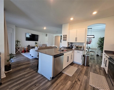 34827 Mulrion Drive - Photo Thumbnail 7