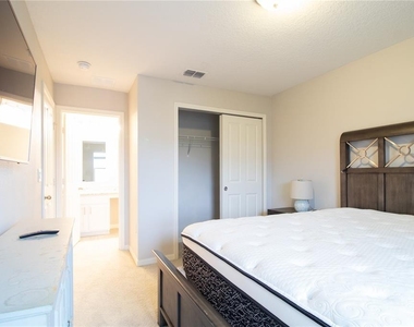 5159 Adelaide Drive - Photo Thumbnail 13