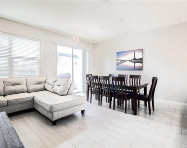 5159 Adelaide Drive - Photo Thumbnail 8