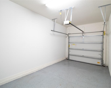 5159 Adelaide Drive - Photo Thumbnail 24