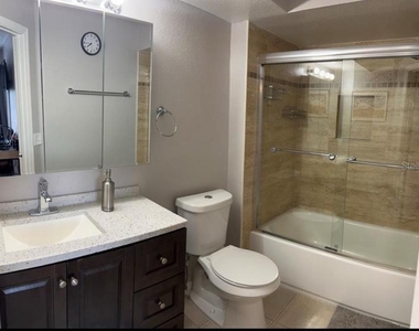 4532 Commander Drive - Photo Thumbnail 6