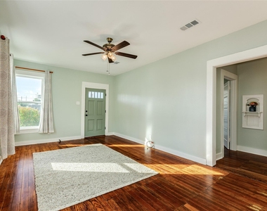 3602 Avenue S 1/2 - Photo Thumbnail 6