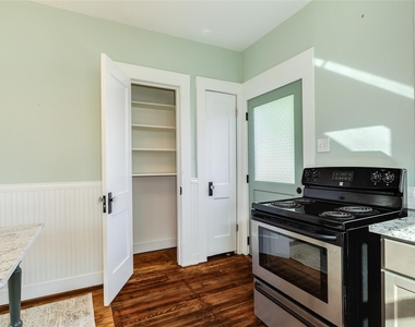 3602 Avenue S 1/2 - Photo Thumbnail 14