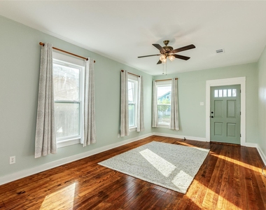 3602 Avenue S 1/2 - Photo Thumbnail 5