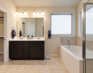 3603 Daintree Park Drive - Photo Thumbnail 14