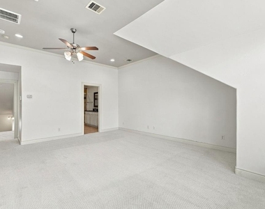 1602 A Colorado Street - Photo Thumbnail 24