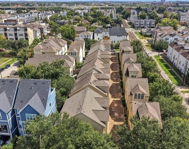 1602 A Colorado Street - Photo Thumbnail 35